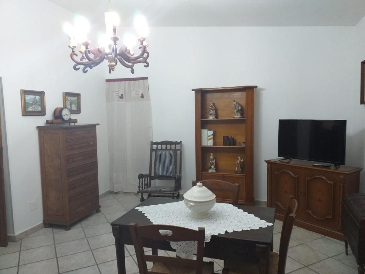 דירות Sezze La Casa Di Lina מראה חיצוני תמונה